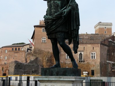 Statue de Jules César