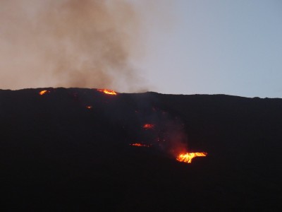 Coulée de lave depuis la N2