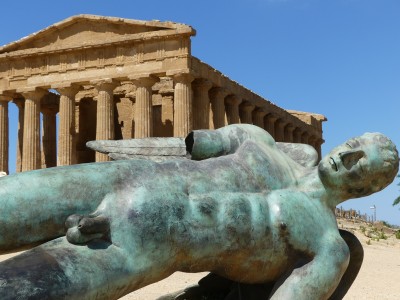 Vallée des Temples, l' Icare déchu
