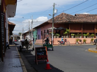 León