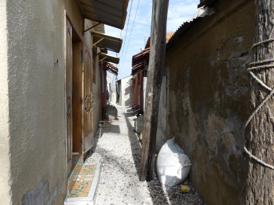 P1570386
