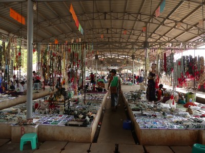 Le jade market, le plus grand marché de jade au monde à Mandalay