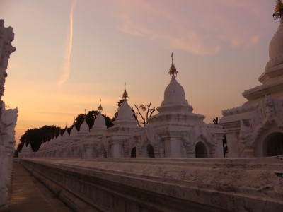 Pagode Kuthodaw à Mandalay