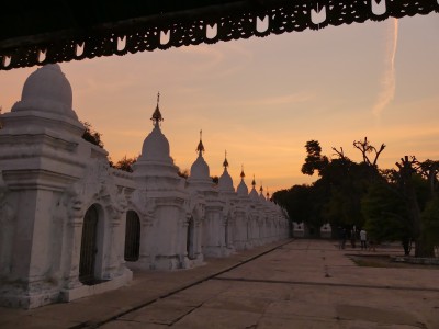 Pagode Kuthodaw à Mandalay