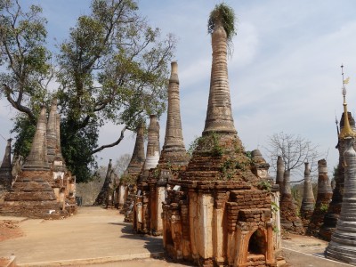 Forêt de stupas lac Inle