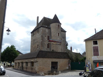 Saint-Gengoux-le-National - Maison forte
